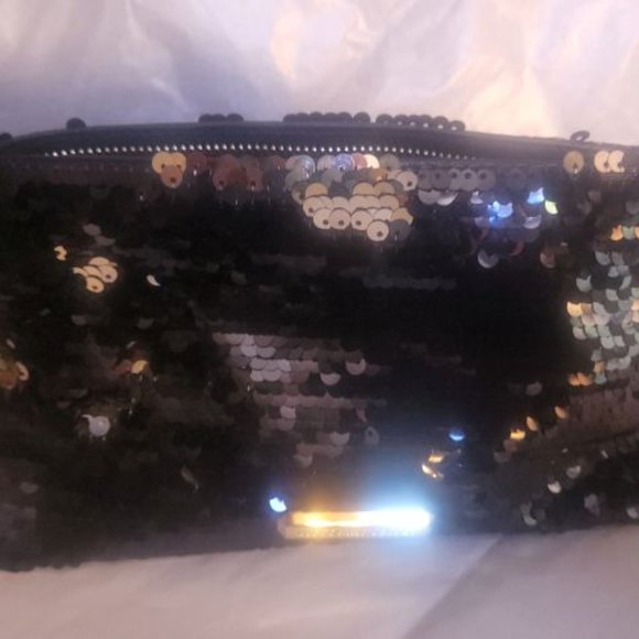 Victoria's Secret Beautiful Black & Silver sequined clutch bag LOWERED PRICE - Picture 9 of 11